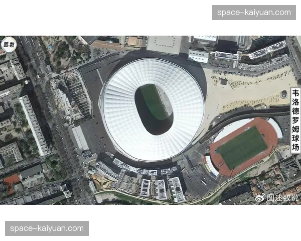 官方消息：为提升比赛流畅度，法甲将评估在部分球场增加补水暂停的可行性